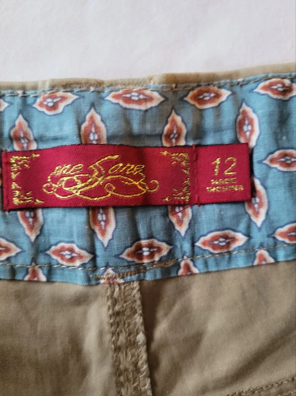 One 5 One Women's Casual Khaki Shorts Size 12 - Picture 4 of 11